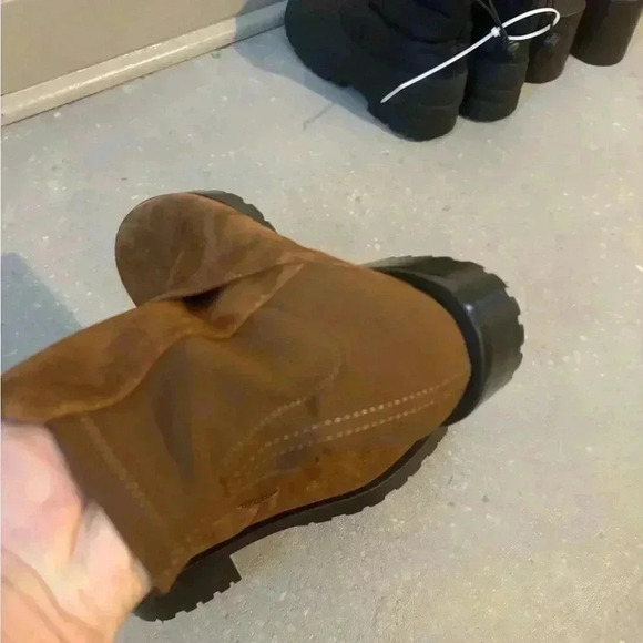 STUART WEITZMAN
Luxering Booties - Picture 7 of 10